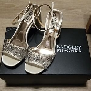 Badgley Mischka Ivory Blaine Embellished Heels 6.5